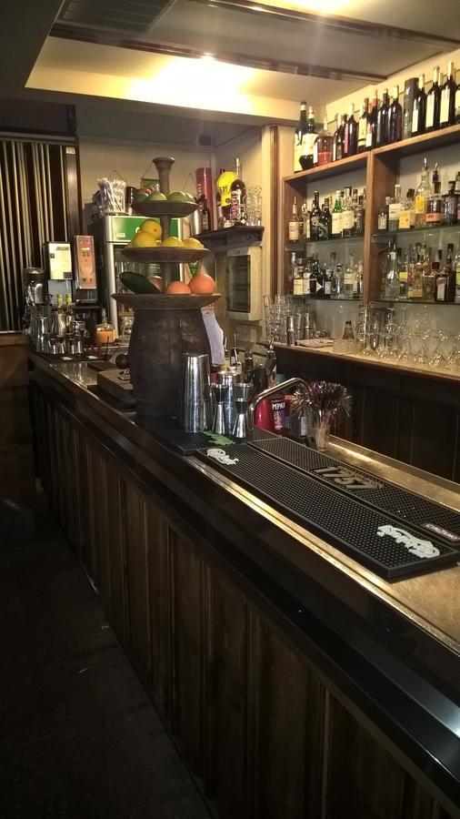 Hotel Ristorante Vittoria Santhià Eksteriør billede